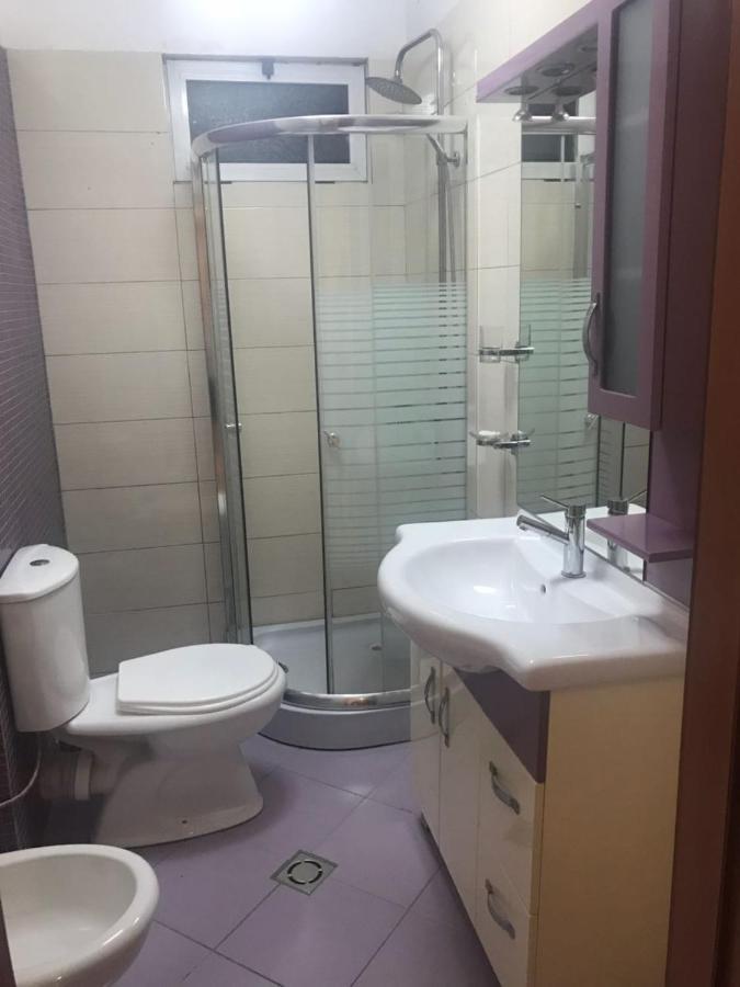 Lovely 2 Bedroom Apartment 地拉那 外观 照片