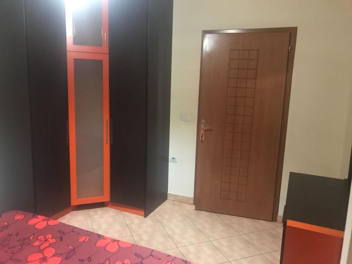 Lovely 2 Bedroom Apartment 地拉那 外观 照片