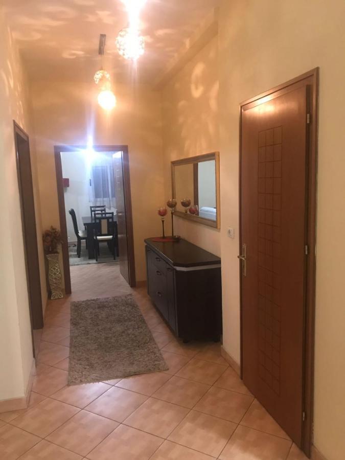 Lovely 2 Bedroom Apartment 地拉那 外观 照片
